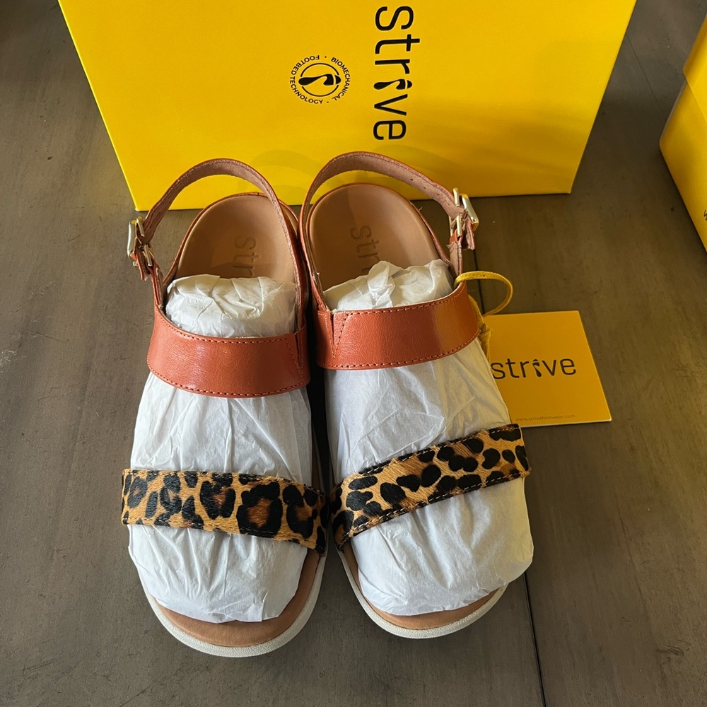 Women's Sandals - Tan and Leopard Print